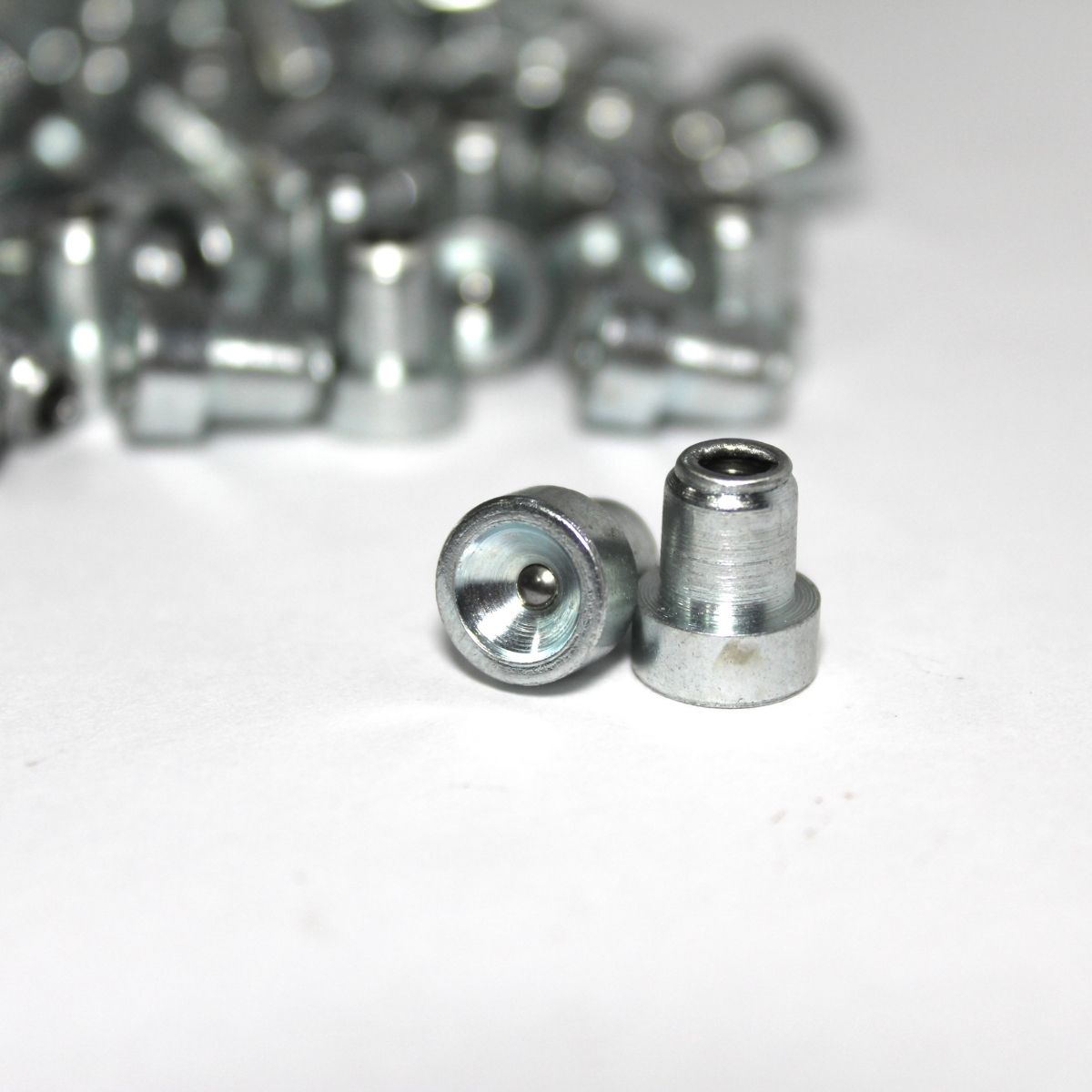 Bico De Lubrificação (oleadeiras) 10x7mm - Dourada (Unidade) - Image 2